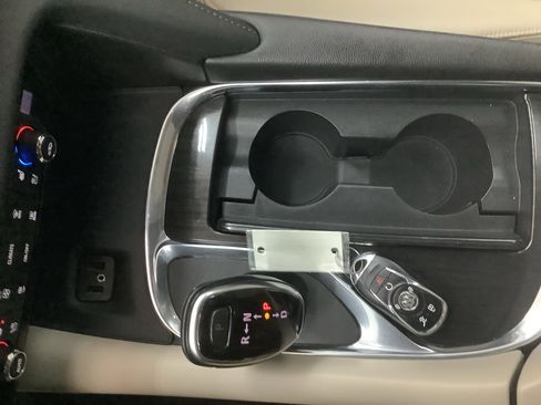 Used 2019 Buick Enclave Premium w/ Experience Buick Package image 20