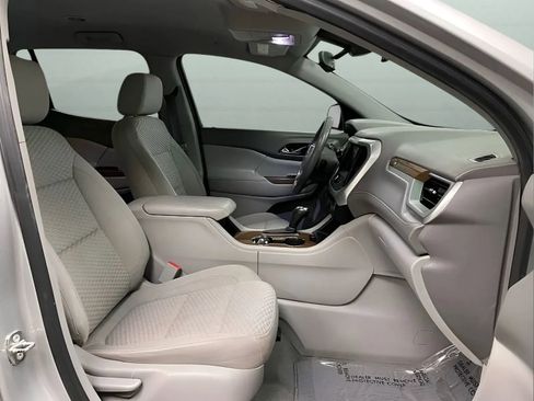 Used 2017 GMC Acadia SLE w/ LPO, Cargo Package FWD image 14