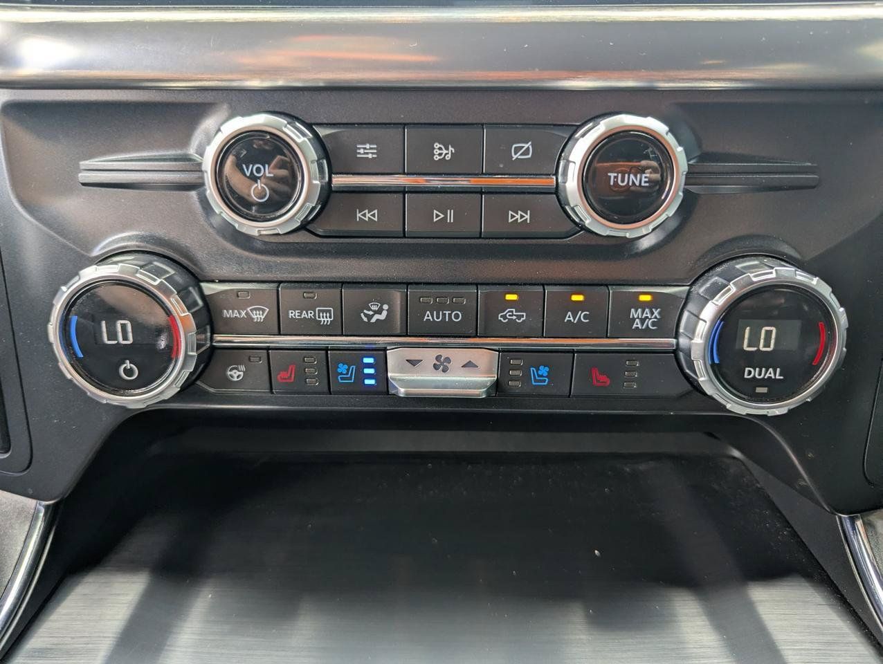 Used 2021 Ford F150 Lariat w/ Equipment Group 502A High AWD/4WD image 22