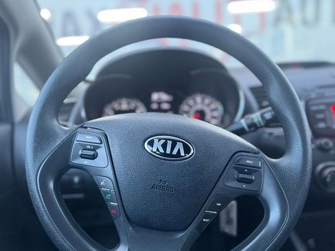 Used 2017 Kia Forte LX FWD image 39