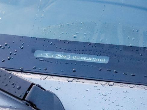 Used 2023 Land Rover Defender 90 S image 29