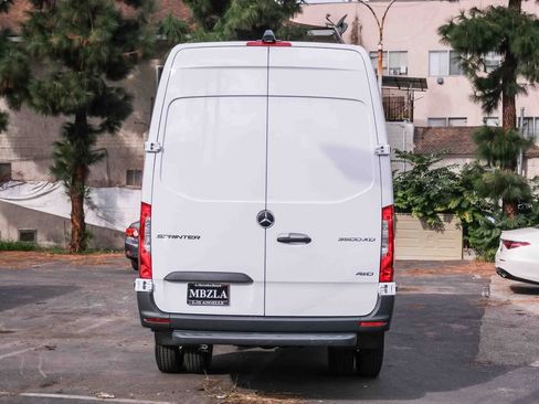 Used 2025 Mercedes-Benz Sprinter 3500 image 5