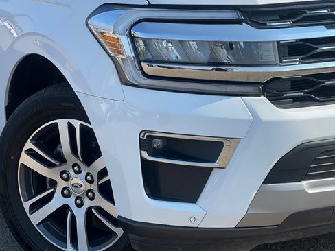Used 2024 Ford Expedition Max Limited AWD/4WD image 32
