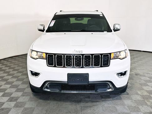 Used 2017 Jeep Grand Cherokee Limited AWD/4WD image 8