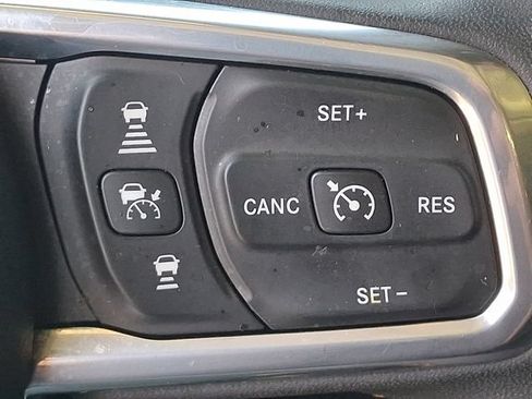 Used 2024 Jeep Wrangler Unlimited Sahara AWD/4WD image 22