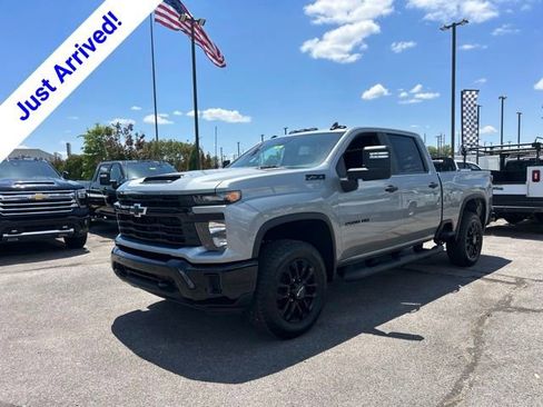 New 2026 Chevrolet Silverado 2500 Custom w/ Custom Value Package AWD/4WD image 6