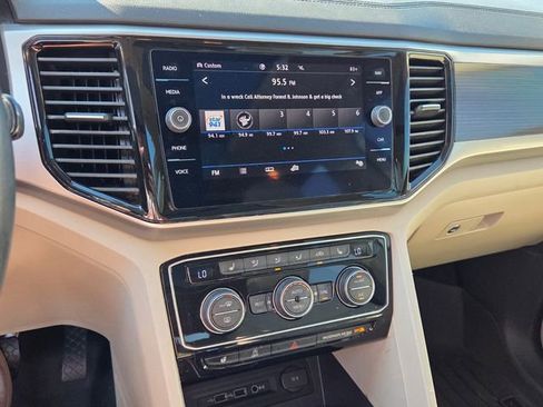 Used 2020 Volkswagen Atlas SEL image 22