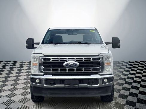 Used 2023 Ford F250 XLT AWD/4WD image 2