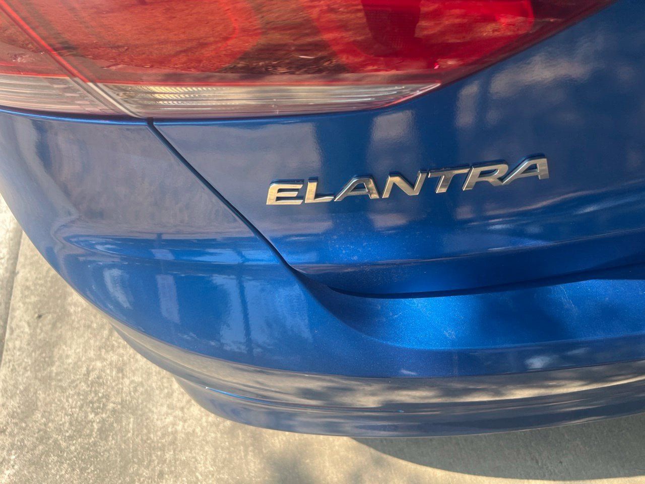 Used 2017 Hyundai Elantra Value Edition w/ Cargo Package FWD image 3