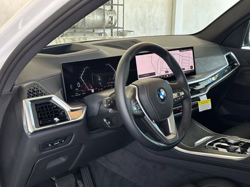 Used 2026 BMW X5 xDrive40i w/ Parking Assistance Package AWD/4WD image 10