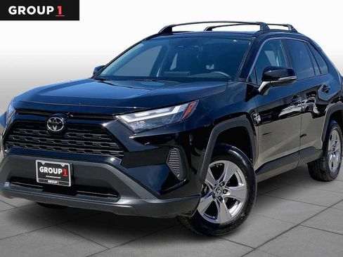 Used 2025 Toyota RAV4 XLE w/ Convenience Package image 1