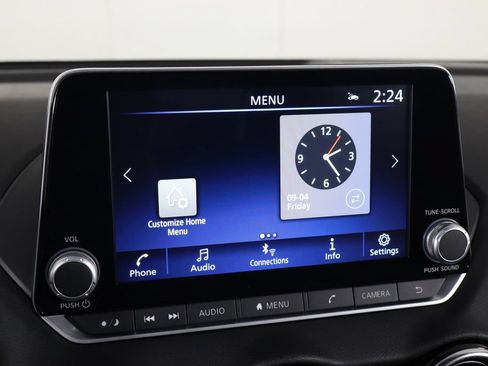 Used 2025 Nissan Sentra SV FWD image 30