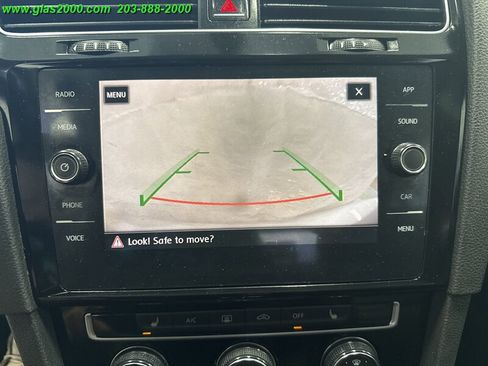 Used 2018 Volkswagen GTI SE w/ SE Leather Package image 11