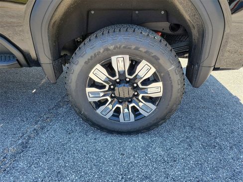 New 2025 GMC Sierra 2500 Denali w/ Denali Reserve Package image 4