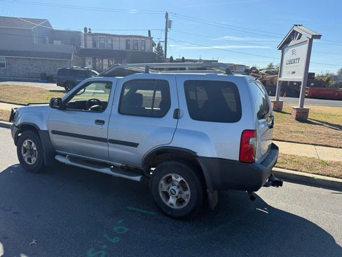 Used 2001 Nissan Xterra XE image 12
