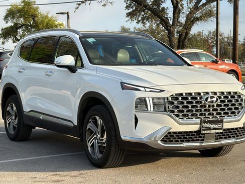 Used 2023 Hyundai Santa Fe SEL w/ Premium Package image 3