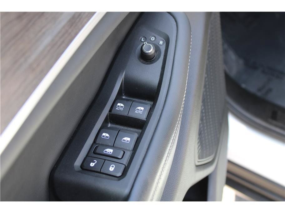 Used 2023 Jeep Grand Cherokee L Limited w/ Trailer Tow Group (B) AWD/4WD image 14