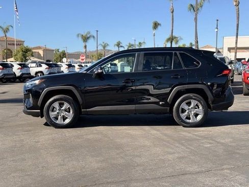 Used 2025 Toyota RAV4 XLE image 9