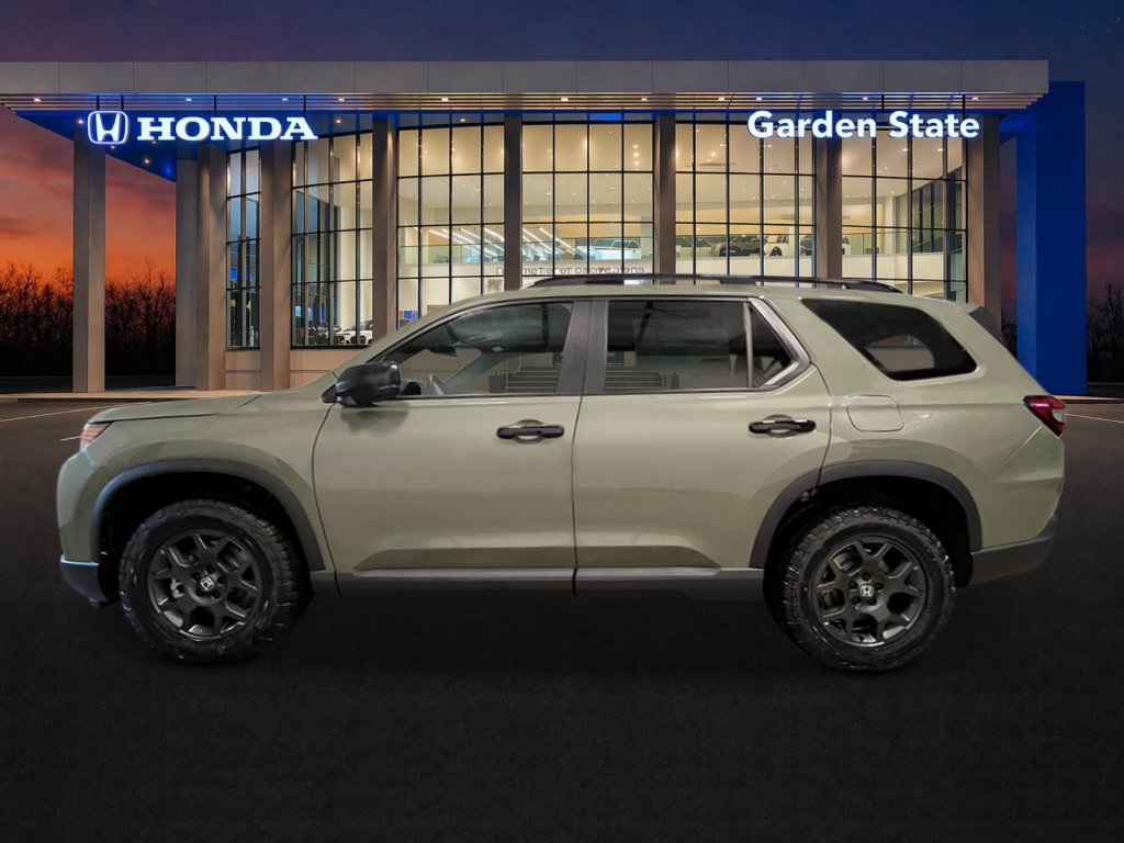 New 2026 Honda Pilot TrailSport image 2