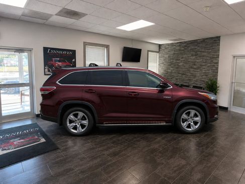 Used 2014 Toyota Highlander Limited Platinum AWD/4WD image 7