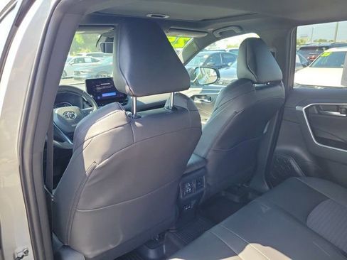 Used 2025 Toyota RAV4 XSE w/ Weather Package AWD/4WD image 14