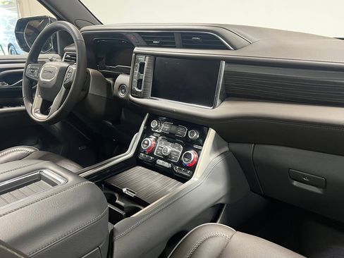 Used 2023 GMC Yukon Denali w/ LPO, Floor Liner Package image 28