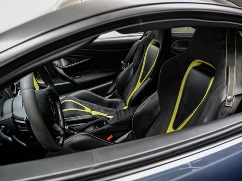 Used 2018 McLaren 720S Performance RWD image 30