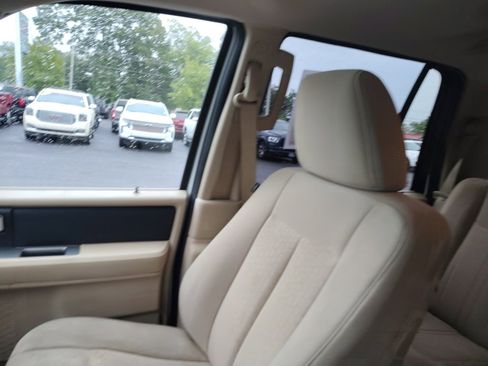 Used 2017 Ford Expedition XL image 10