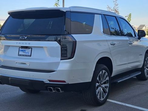 Used 2025 Chevrolet Tahoe High Country AWD/4WD image 3