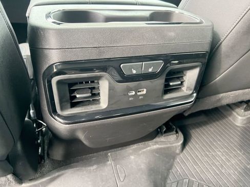 Used 2024 GMC Sierra 1500 AT4 w/ Technology Package image 22