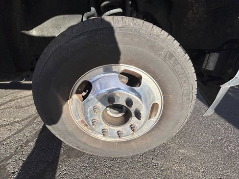 Used 2022 Ford F350 Lariat w/ Lariat Value Package image 9