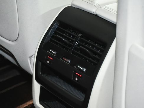 Used 2024 BMW X5 xDrive40i w/ M Sport Package AWD/4WD image 60