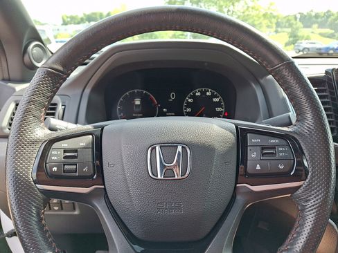 Used 2025 Honda Ridgeline Black Edition image 21