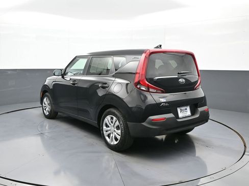 Used 2021 Kia Soul LX image 8