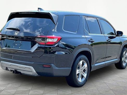 Used 2025 Honda Pilot EX-L image 6
