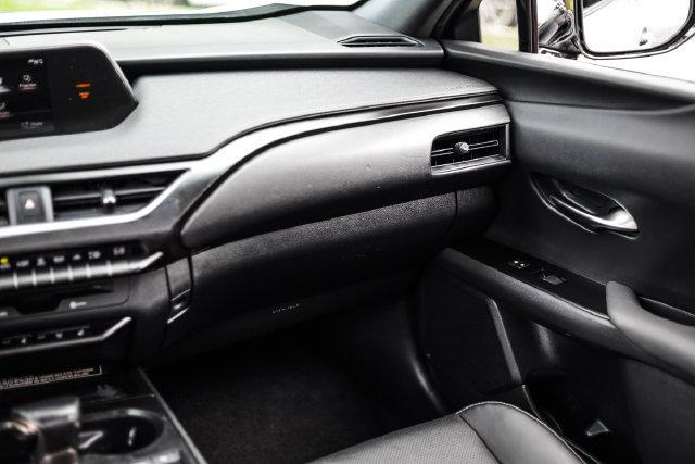 Used 2020 Lexus UX 250h w/ Premium Package AWD/4WD image 31