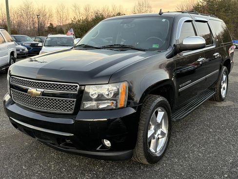 Used 2010 Chevrolet Suburban LTZ image 1