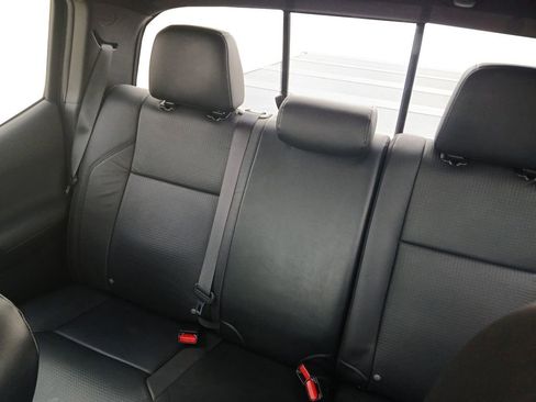 Used 2022 Toyota Tacoma TRD Off-Road w/ TRD Premium Off Road Package image 15