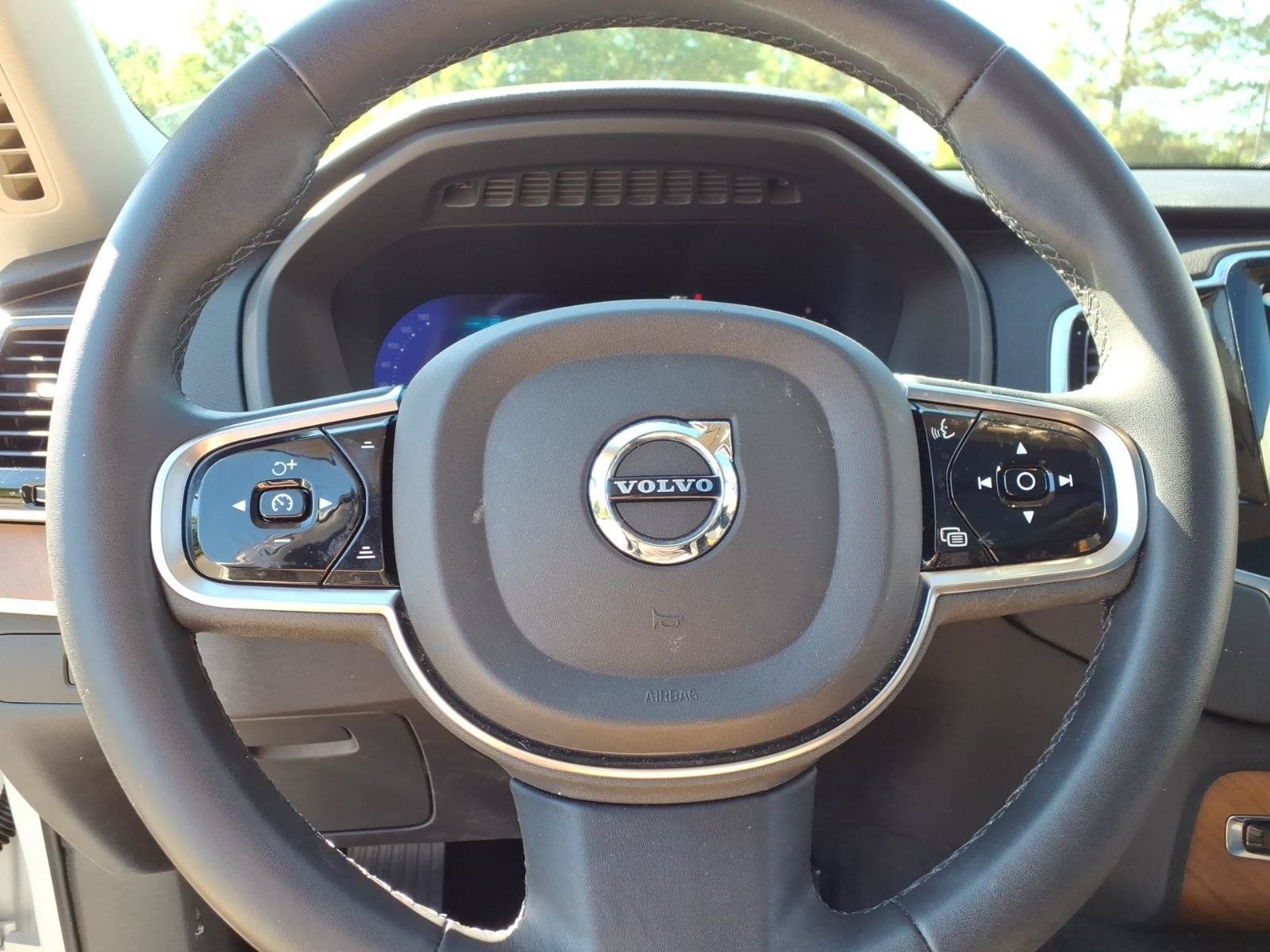 Certified 2023 Volvo XC90 B5 Plus w/ Protection Package Premier AWD/4WD image 31