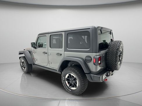 Used 2022 Jeep Wrangler Unlimited Rubicon w/ Cold Weather Group AWD/4WD image 7