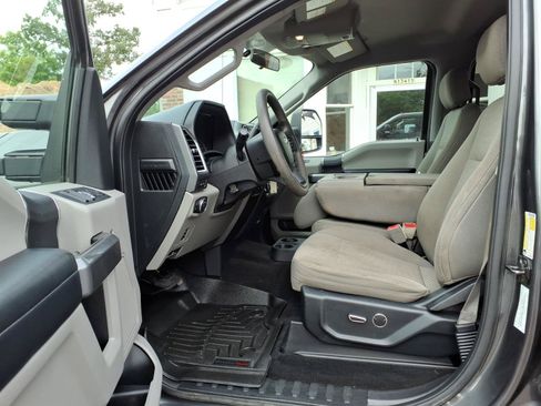 Used 2018 Ford F250 XLT w/ XLT Value Package AWD/4WD image 9