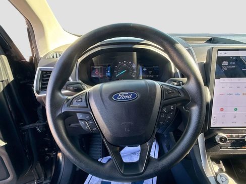 Used 2022 Ford Edge SE w/ Black Appearance Package image 14