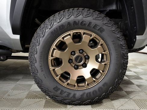 New 2025 Toyota Tacoma 4x4 Double Cab Hybrid image 25