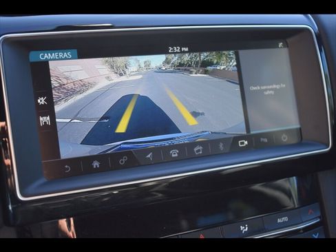 Used 2019 Jaguar F-PACE Premium image 10