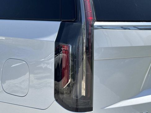 Certified 2024 Cadillac Escalade Premium Luxury AWD/4WD image 11