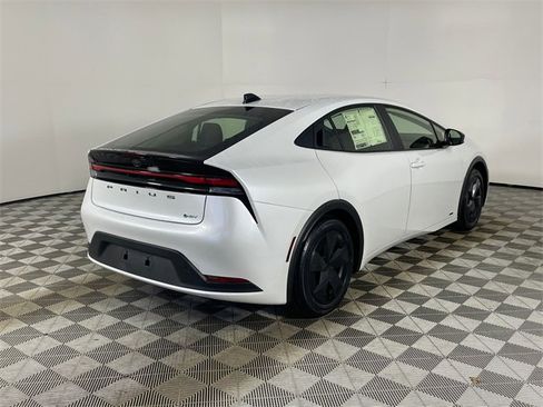 New 2026 Toyota Prius LE image 6