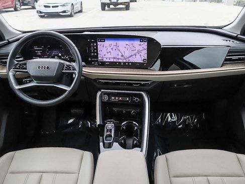 Used 2025 Audi Q5 Premium w/ Convenience Package AWD/4WD image 16