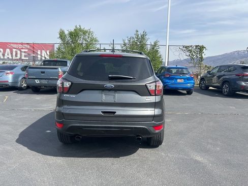 Used 2018 Ford Escape SE w/ SE Sport Appearance Package image 5