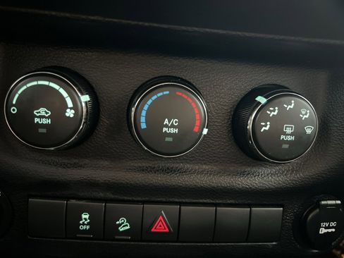 Used 2015 Jeep Wrangler Unlimited Sport w/ Quick Order Package 24S image 12