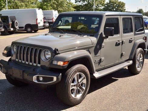 Used 2021 Jeep Wrangler Unlimited Sahara image 4